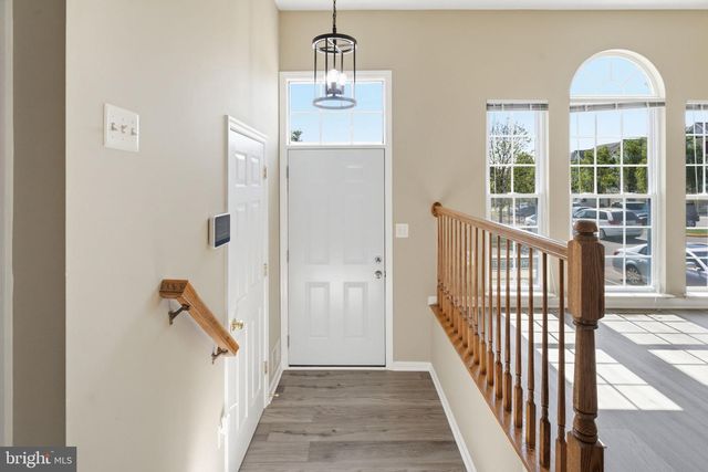 14268 HUNTERS RUN WAY, Gainesville, VA 20155