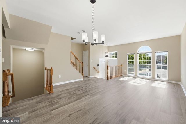14268 HUNTERS RUN WAY, Gainesville, VA 20155