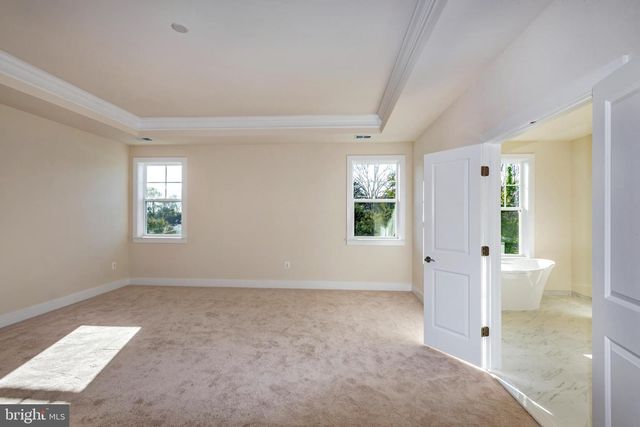 8753 SOUTHERN OAKS PL, Lorton, VA 22079