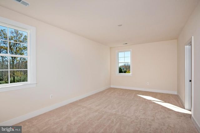 8753 SOUTHERN OAKS PL, Lorton, VA 22079