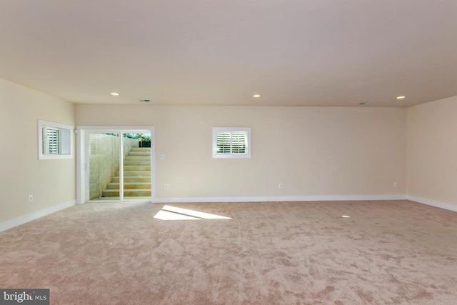 8753 SOUTHERN OAKS PL, Lorton, VA 22079