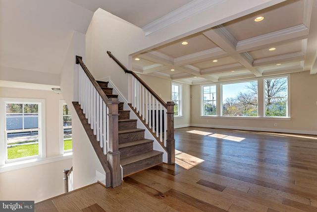 8753 SOUTHERN OAKS PL, Lorton, VA 22079