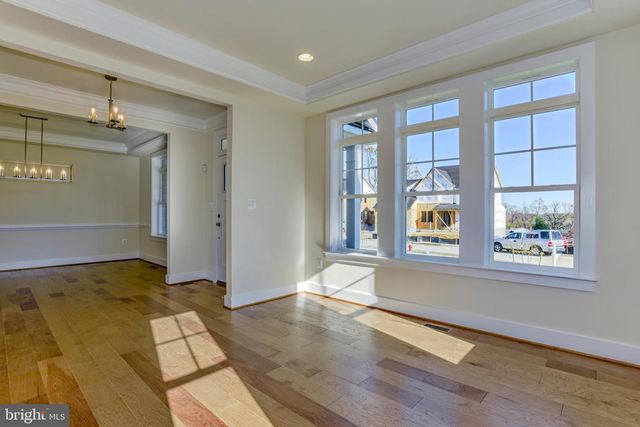 8753 SOUTHERN OAKS PL, Lorton, VA 22079