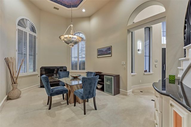 200 Sarasota Circle S, Montgomery, TX 77356