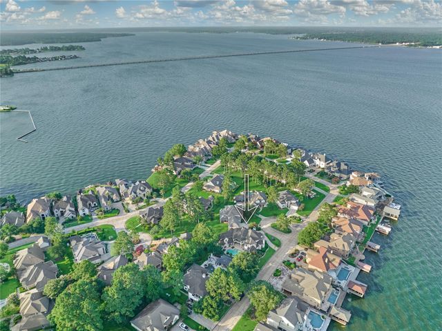 200 Sarasota Circle S, Montgomery, TX 77356
