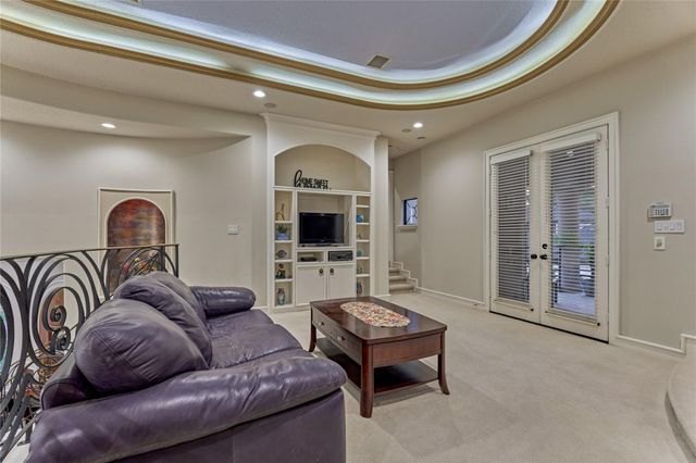 200 Sarasota Circle S, Montgomery, TX 77356