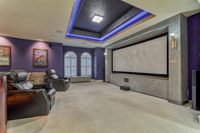 200 Sarasota Circle S, Montgomery, TX 77356