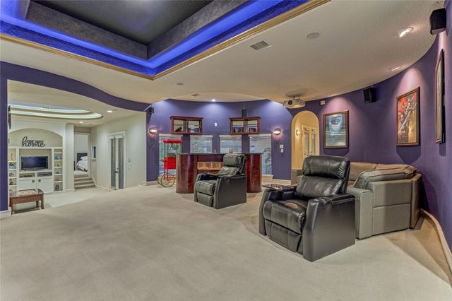 200 Sarasota Circle S, Montgomery, TX 77356