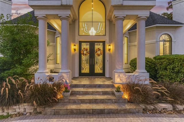 200 Sarasota Circle S, Montgomery, TX 77356