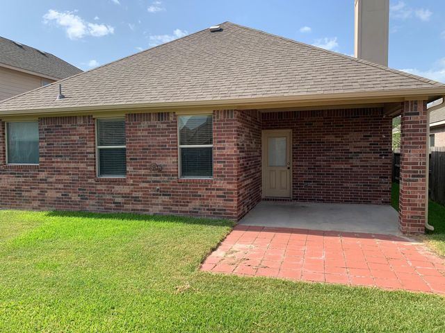 18827 Cove Pointe Drive, Cypress, TX 77433