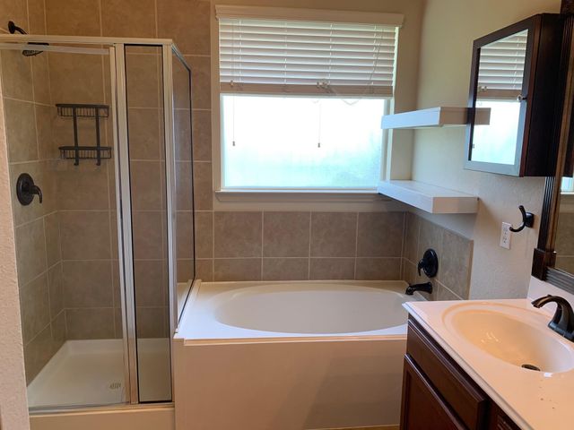 18827 Cove Pointe Drive, Cypress, TX 77433