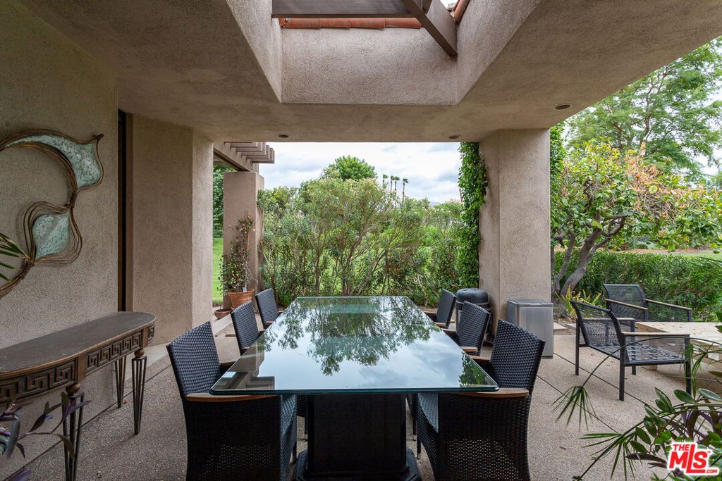 Image 18 of property listing at 74687 Arroyo Drive, Indian Wells, CA 92210