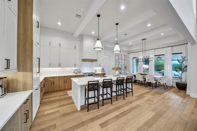 407 N Copa Palm Loop, Montgomery, TX 77316