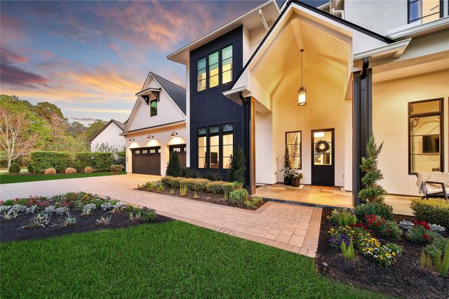 407 N Copa Palm Loop, Montgomery, TX 77316