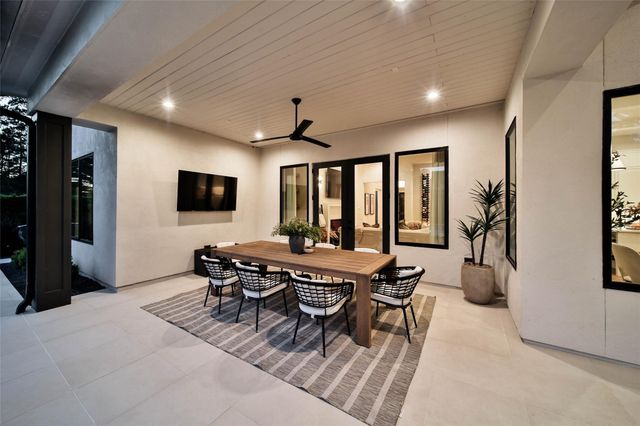 407 N Copa Palm Loop, Montgomery, TX 77316