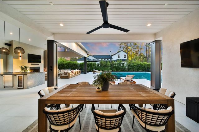 407 N Copa Palm Loop, Montgomery, TX 77316