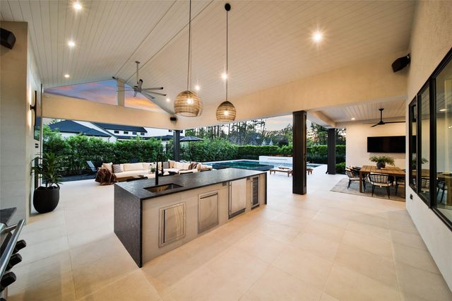 407 N Copa Palm Loop, Montgomery, TX 77316