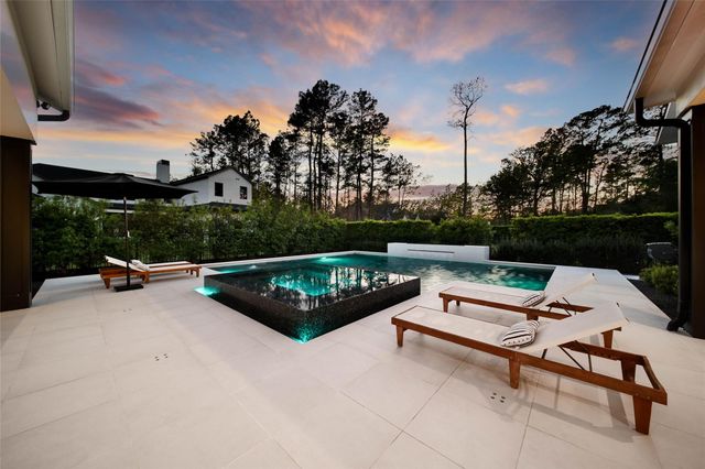 407 N Copa Palm Loop, Montgomery, TX 77316