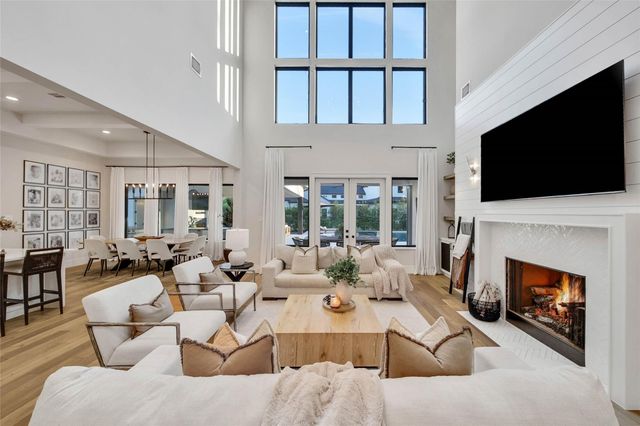 407 N Copa Palm Loop, Montgomery, TX 77316