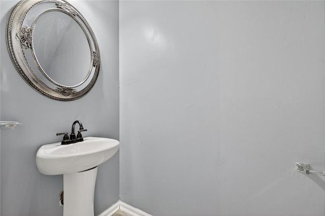 1027 Grenier Terrace, Lawrenceville, GA 30045