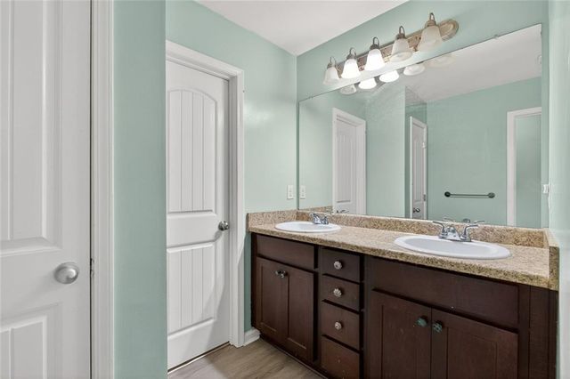 1027 Grenier Terrace, Lawrenceville, GA 30045