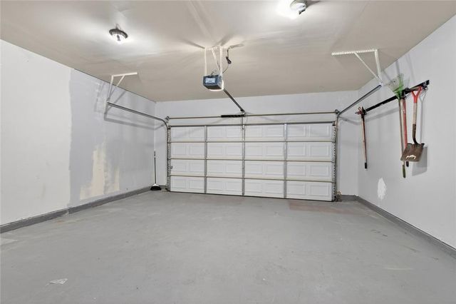 1027 Grenier Terrace, Lawrenceville, GA 30045