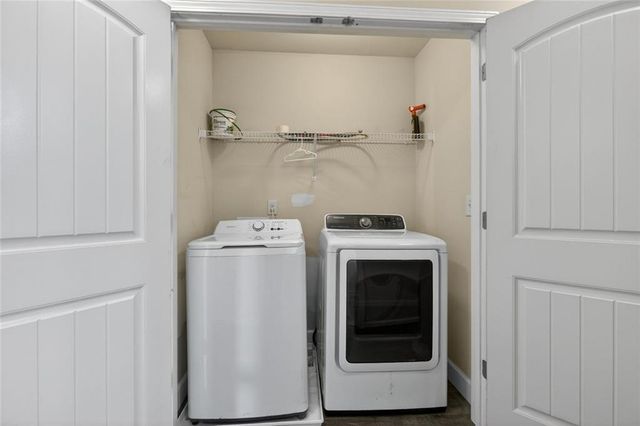 1027 Grenier Terrace, Lawrenceville, GA 30045