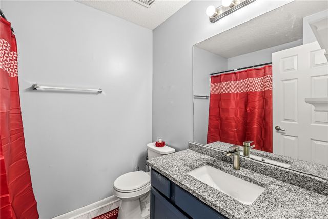 2241 Hart Avenue 2, Des Moines, IA 50320