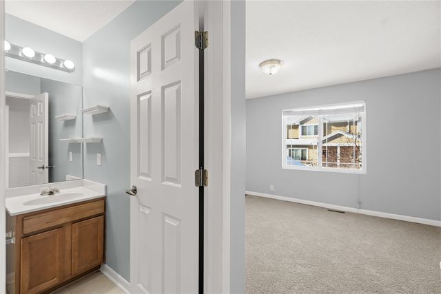 2241 Hart Avenue 2, Des Moines, IA 50320