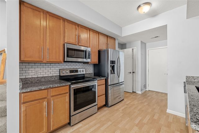 2241 Hart Avenue 2, Des Moines, IA 50320