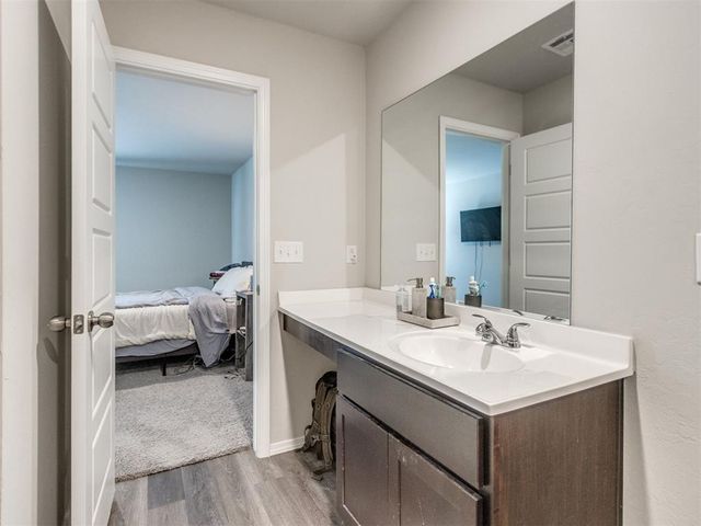 506 SE 7th Place, Newcastle, OK 73065