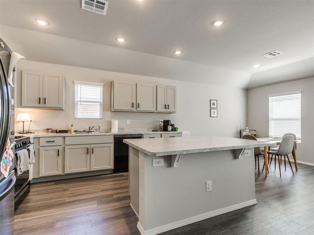 506 SE 7th Place, Newcastle, OK 73065