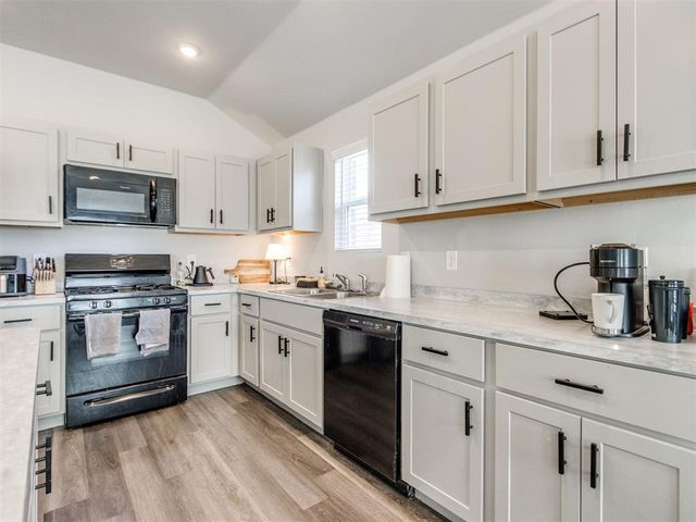 506 SE 7th Place, Newcastle, OK 73065