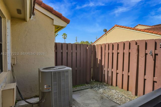 6538 NW 170th Ter, Hialeah, FL 33015