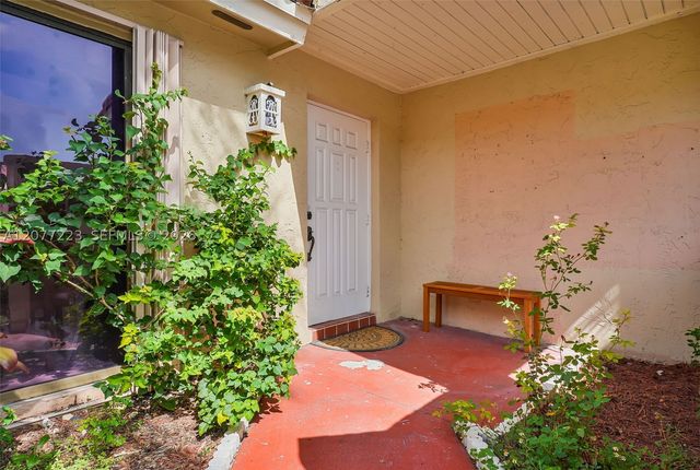 6538 NW 170th Ter, Hialeah, FL 33015