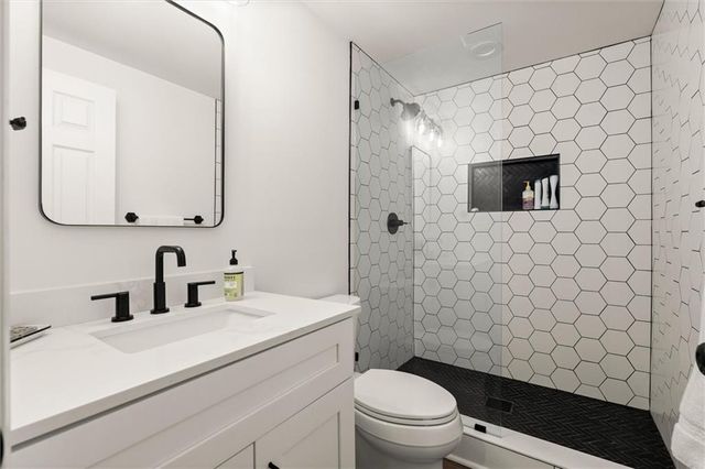 4069 Bittersweet Drive NE, Roswell, GA 30075