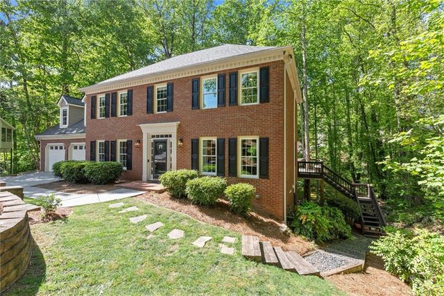 4069 Bittersweet Drive NE, Roswell, GA 30075