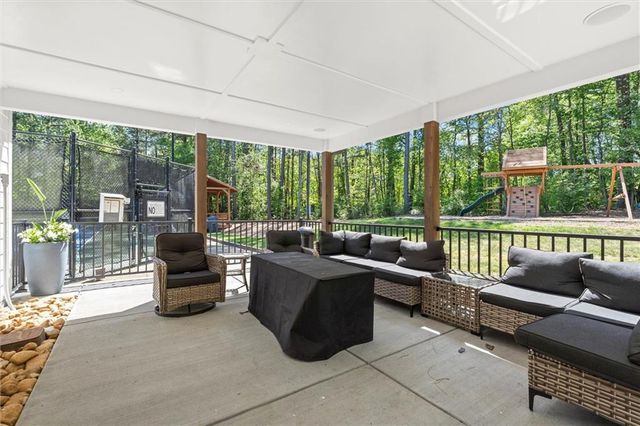 4069 Bittersweet Drive NE, Roswell, GA 30075