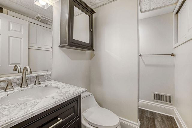 3115 E Bde Maka Ska Parkway, Minneapolis, MN 55408