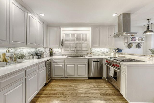 3115 E Bde Maka Ska Parkway, Minneapolis, MN 55408