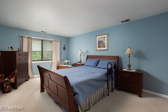 1702 Mill Street 207, Des Plaines, IL 60016