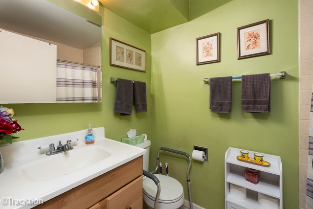 1702 Mill Street 207, Des Plaines, IL 60016