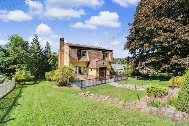 33 Grandview Drive, Mahopac, NY 10541