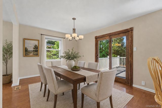 33 Grandview Drive, Mahopac, NY 10541