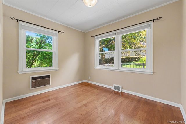 33 Grandview Drive, Mahopac, NY 10541