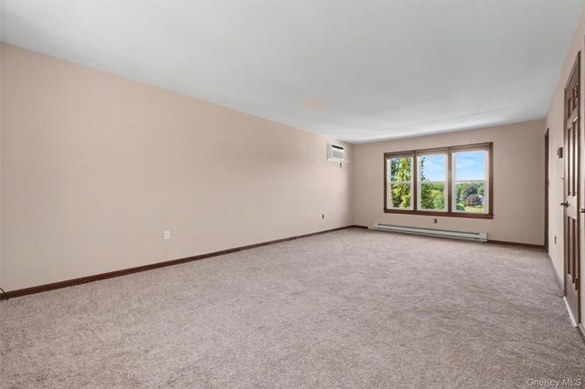 33 Grandview Drive, Mahopac, NY 10541