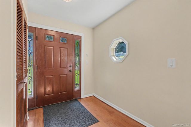 33 Grandview Drive, Mahopac, NY 10541