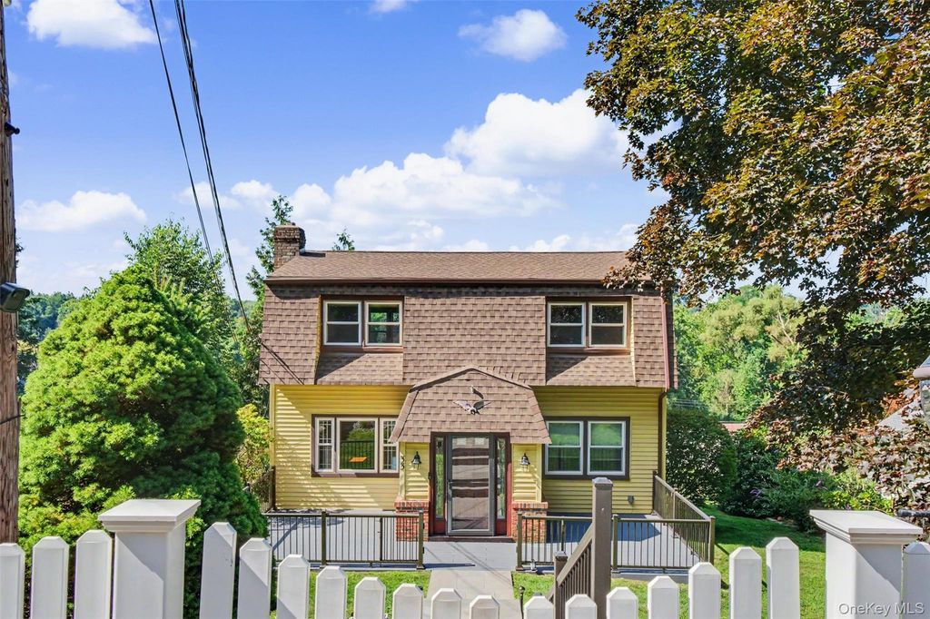 33 Grandview Drive, Mahopac, NY 10541