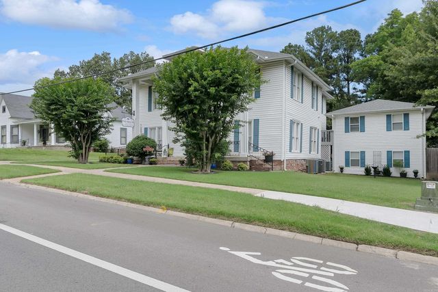 611 W Court Street, Paragould, AR 72450