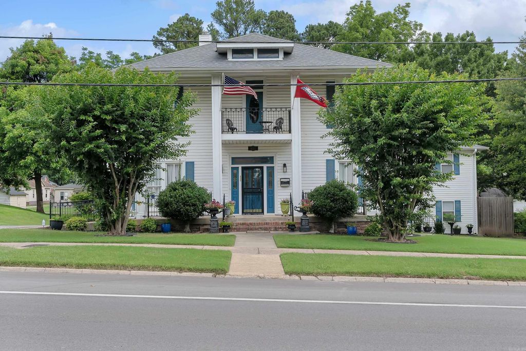 611 W Court Street, Paragould, AR 72450